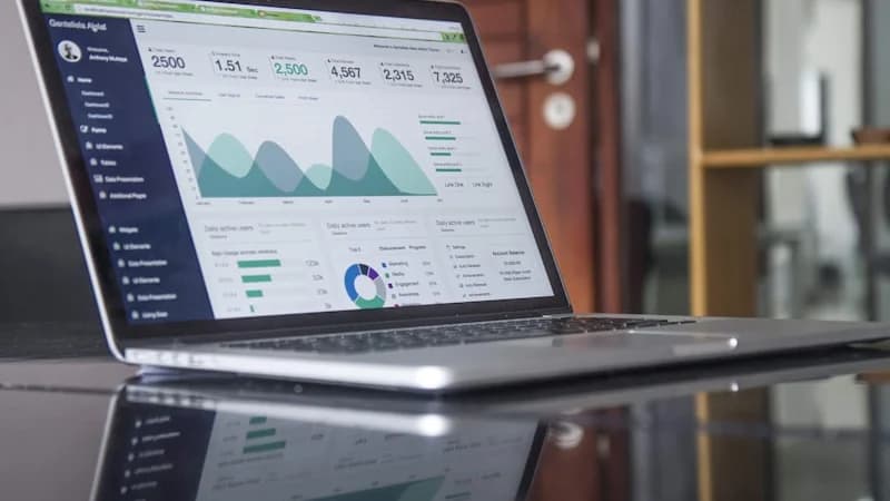Creator evaluating affiliate platform features including analytics, commission rates, and performance tracking